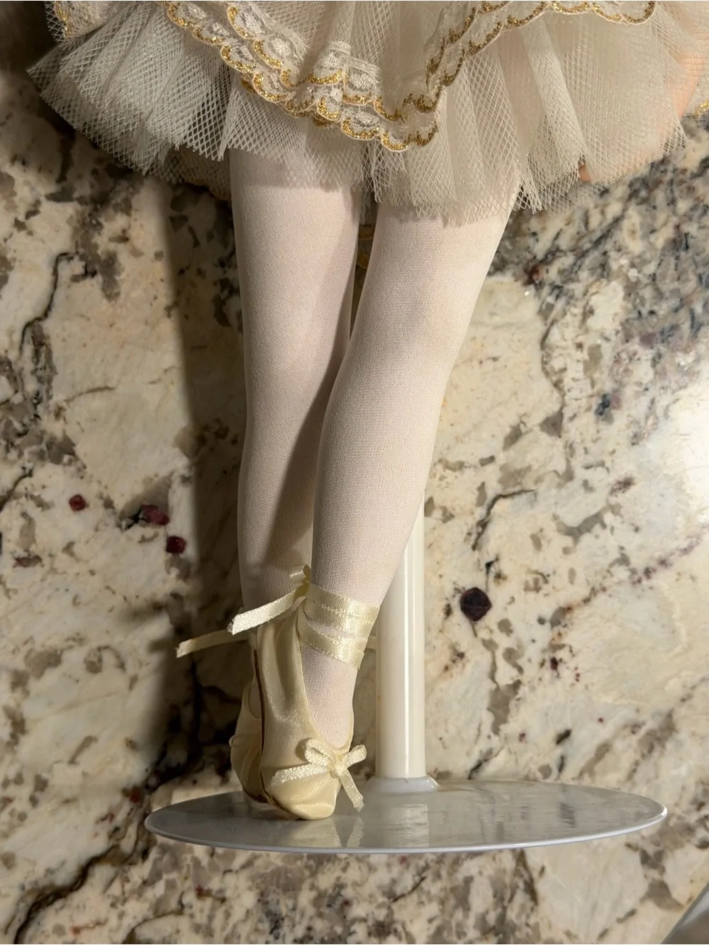 Danbury Mint 1995 Ballerina Doll Julia- Susan Wakeen Porcelain 15